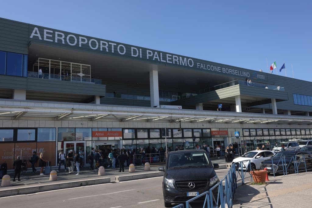 Festino di Santa Rosalia, boom di turisti: all’aeroporto di Palermo traffico passeggeri in crescita del 15,23%
